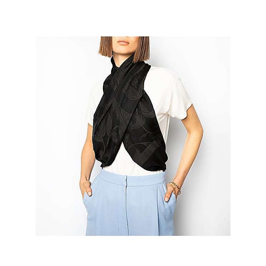 Aigner Seasonal Stole | Foulards